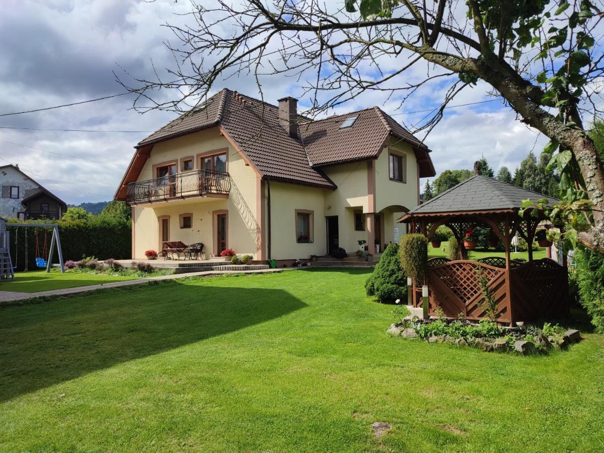 Agroturystyka U Haliny Kamesznica ภายนอก รูปภาพ